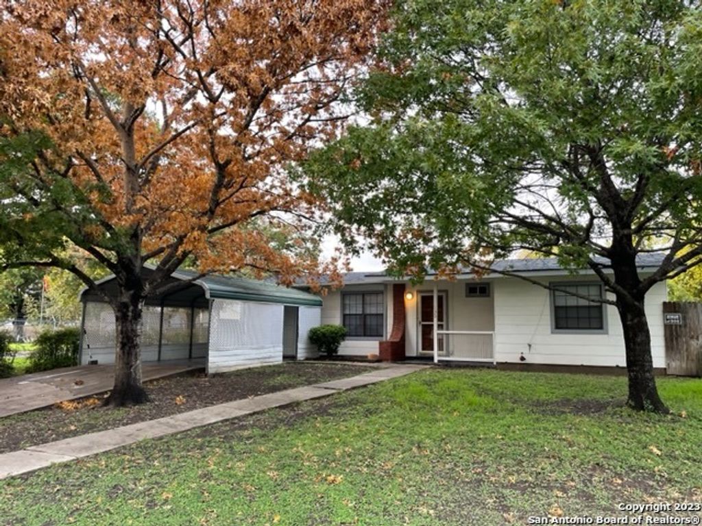 Photo of 135 Newport, San Antonio, TX 78218 (MLS # 1939109)