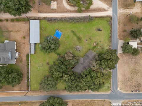 A home in Floresville