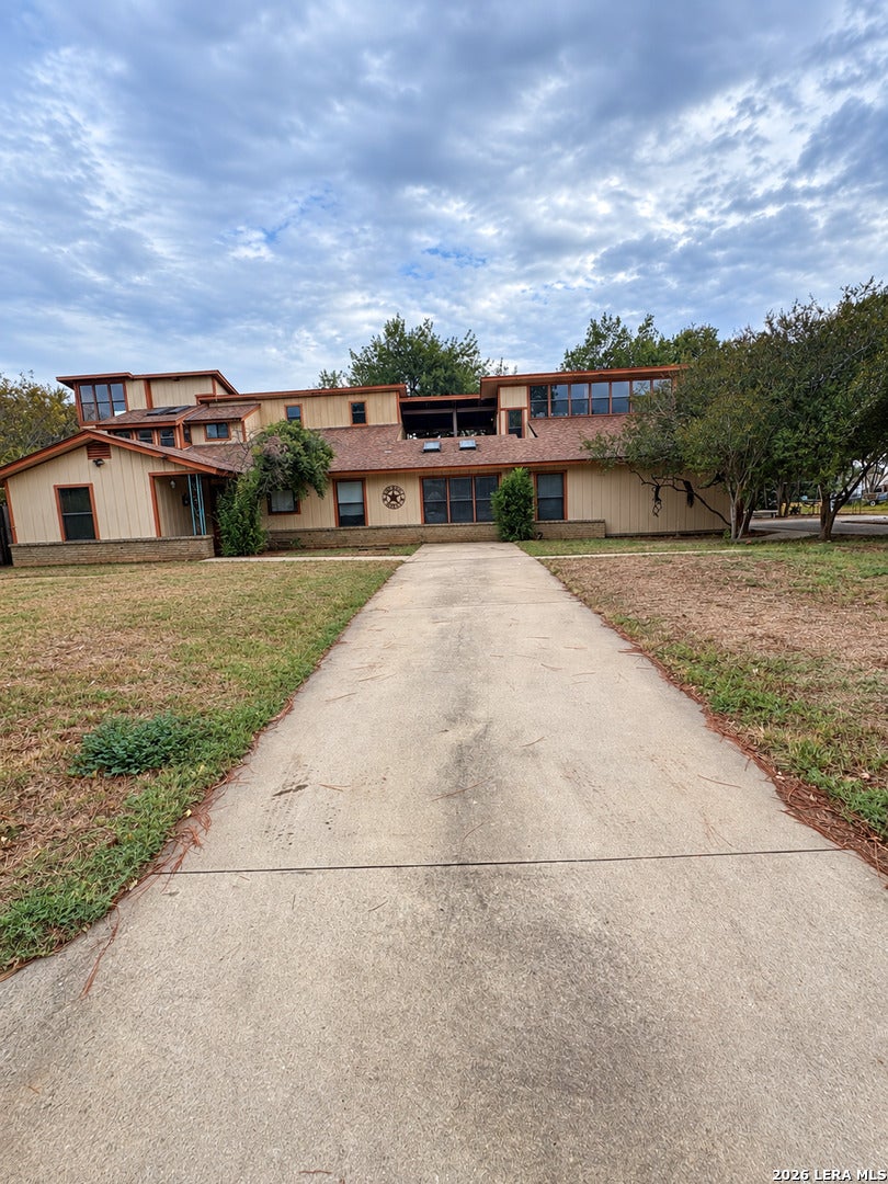 Photo of 332 MARGO DR, Pearsall, TX 78061 (MLS # 2022658)