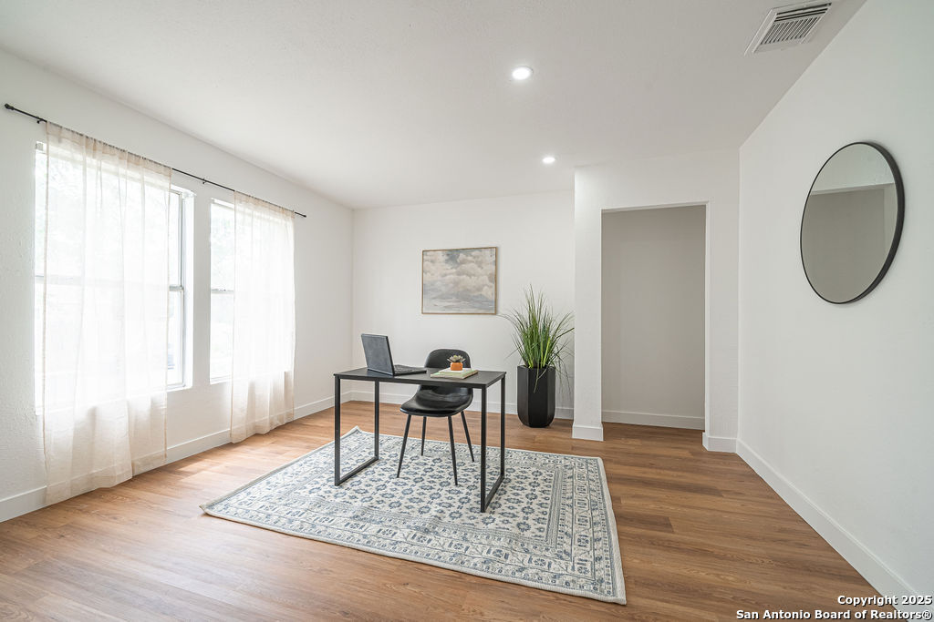 8160 Maple Meadow
