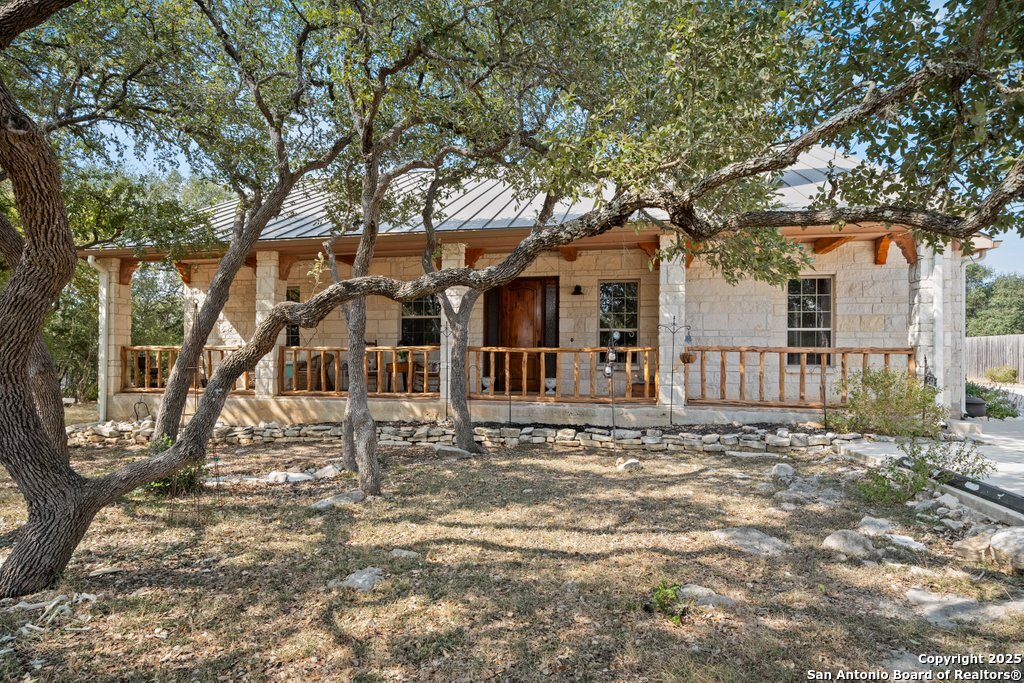 547 Suncrest