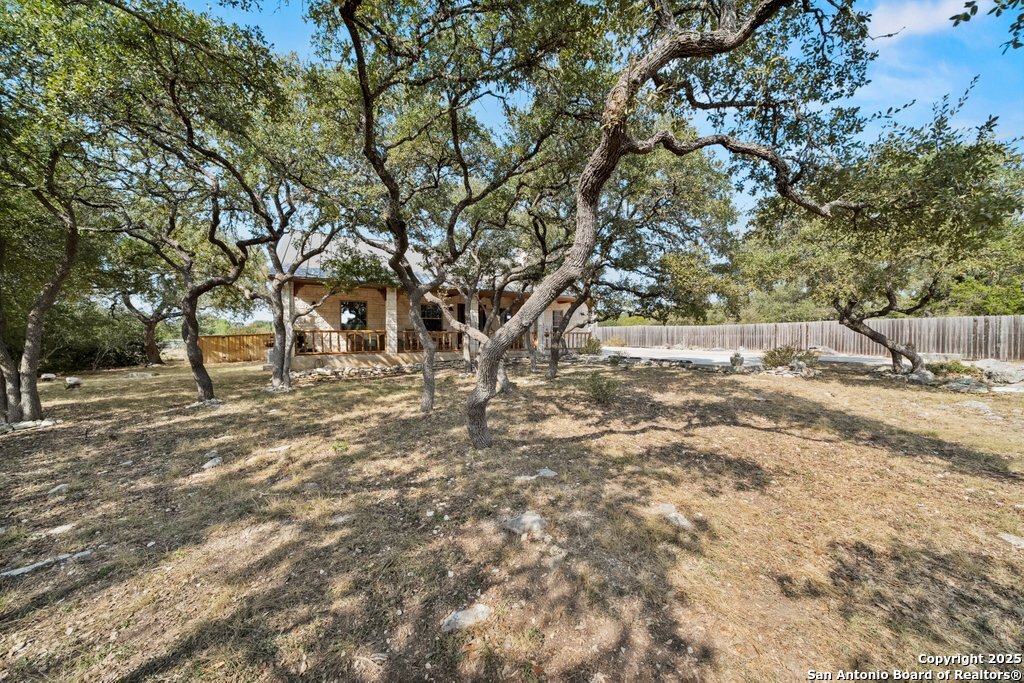 547 Suncrest