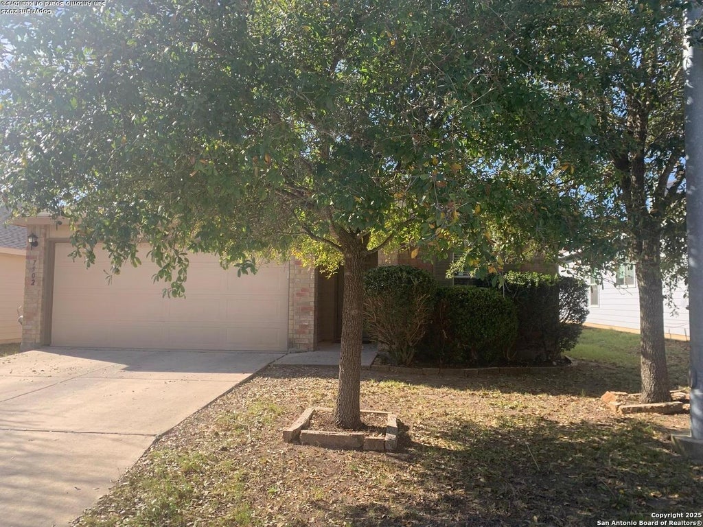 Photo of 7502 Paraiso Pt, Boerne, TX 78015 (MLS # 1962956)