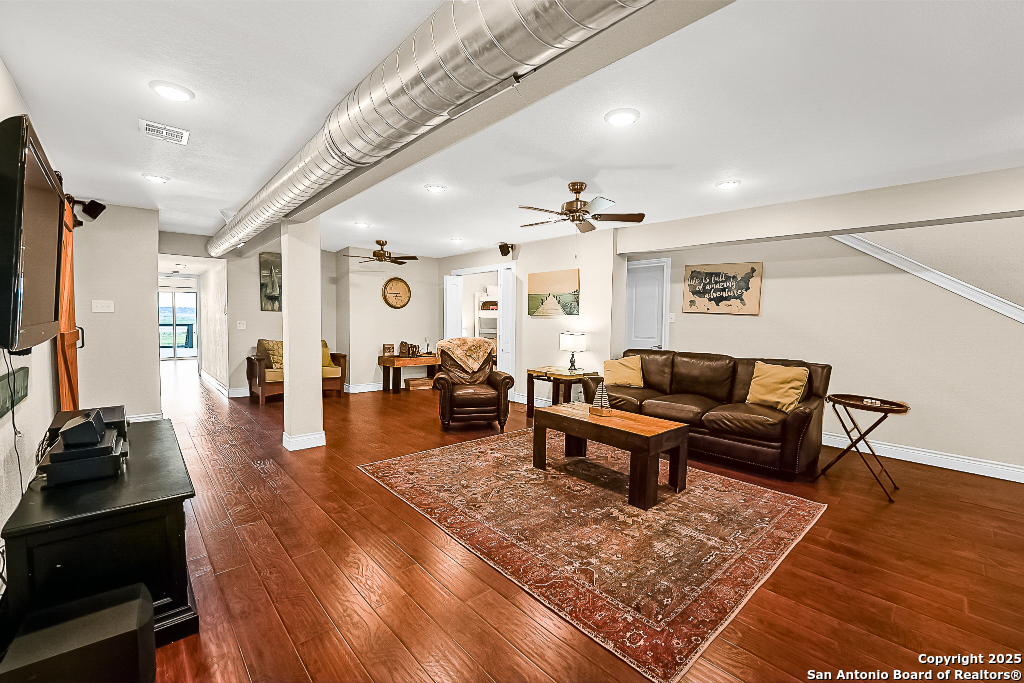707 Park Shores