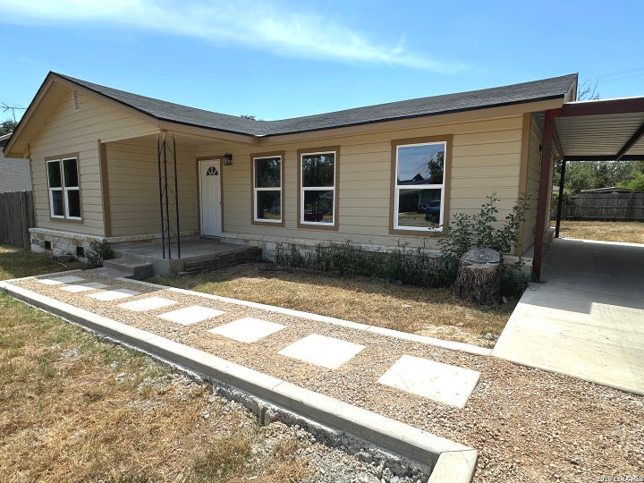 Photo 1 of 15 — 907 Dove Ave., Devine, TX 78016