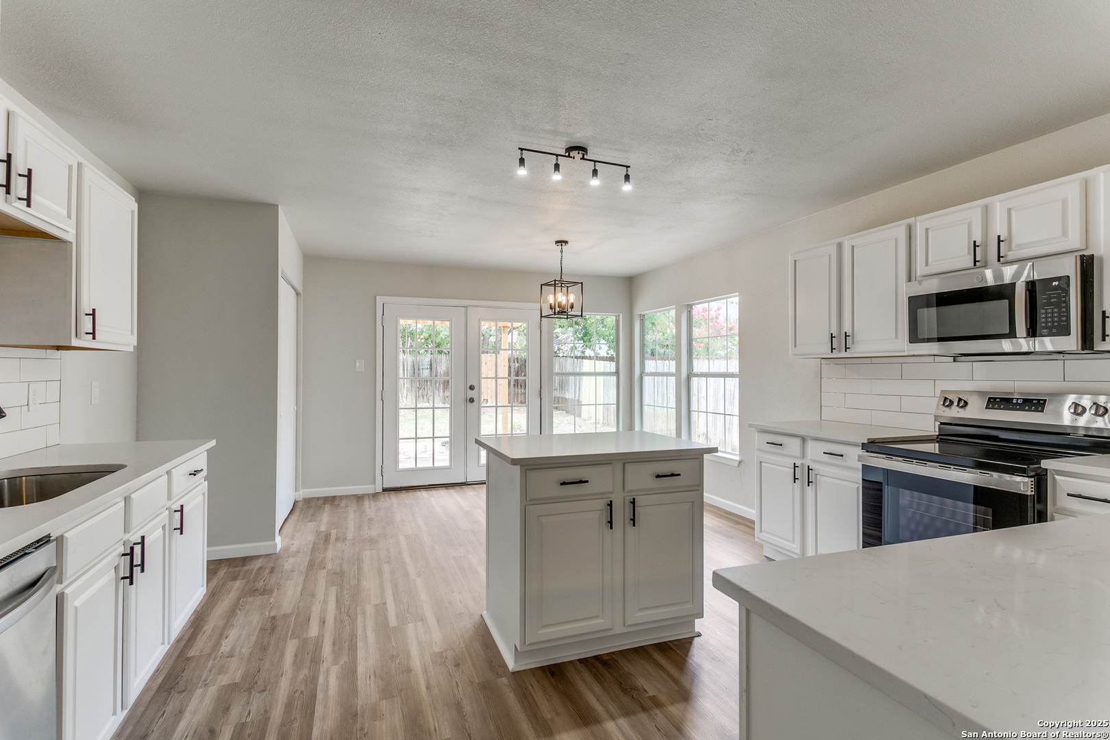 3311 coral grove