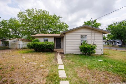 411 Legette Seguin TX 78155