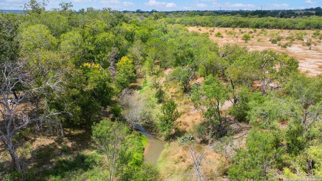 Photo of 121 Mendoza, Floresville, TX 78114 (MLS # 1895397)