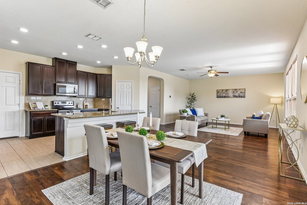 Photo of 1402 Blue Jay Ct, San Antonio, TX 78245 (MLS # 2015611)
