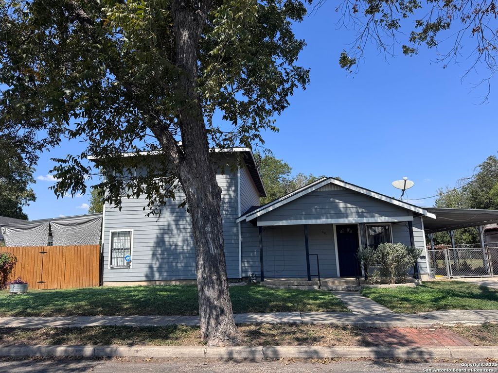 Photo of 1007 Saldana, San Antonio, TX 78225 (MLS # 1915441)