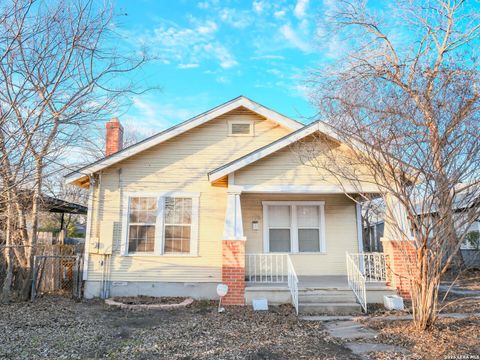 Photo of 1725 W craig, San Antonio, TX 78201 (MLS # 1940505)