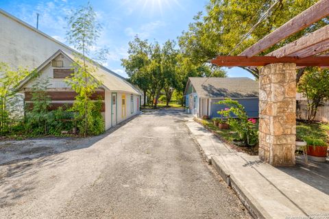 922-926 S Laredo St San Antonio TX 78204