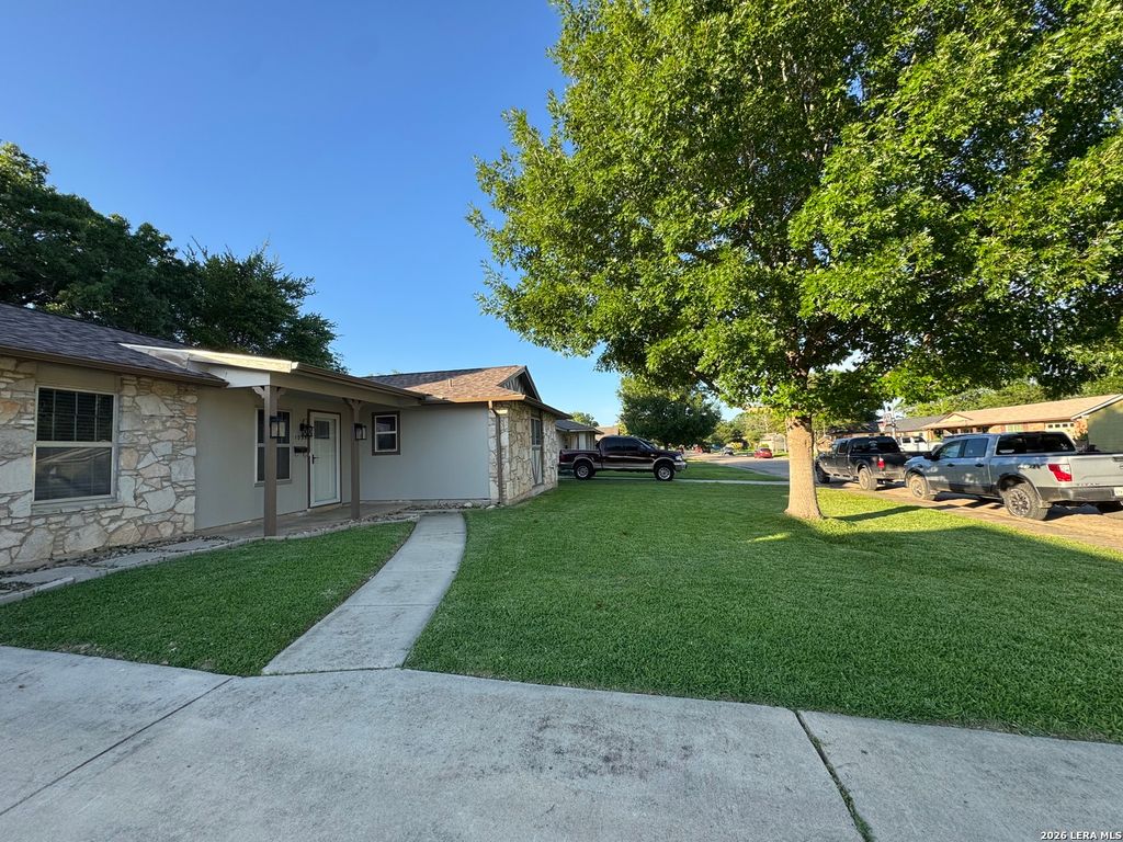 Photo of 1033 Gettysburg, Schertz, TX 78154 (MLS # 1937373)