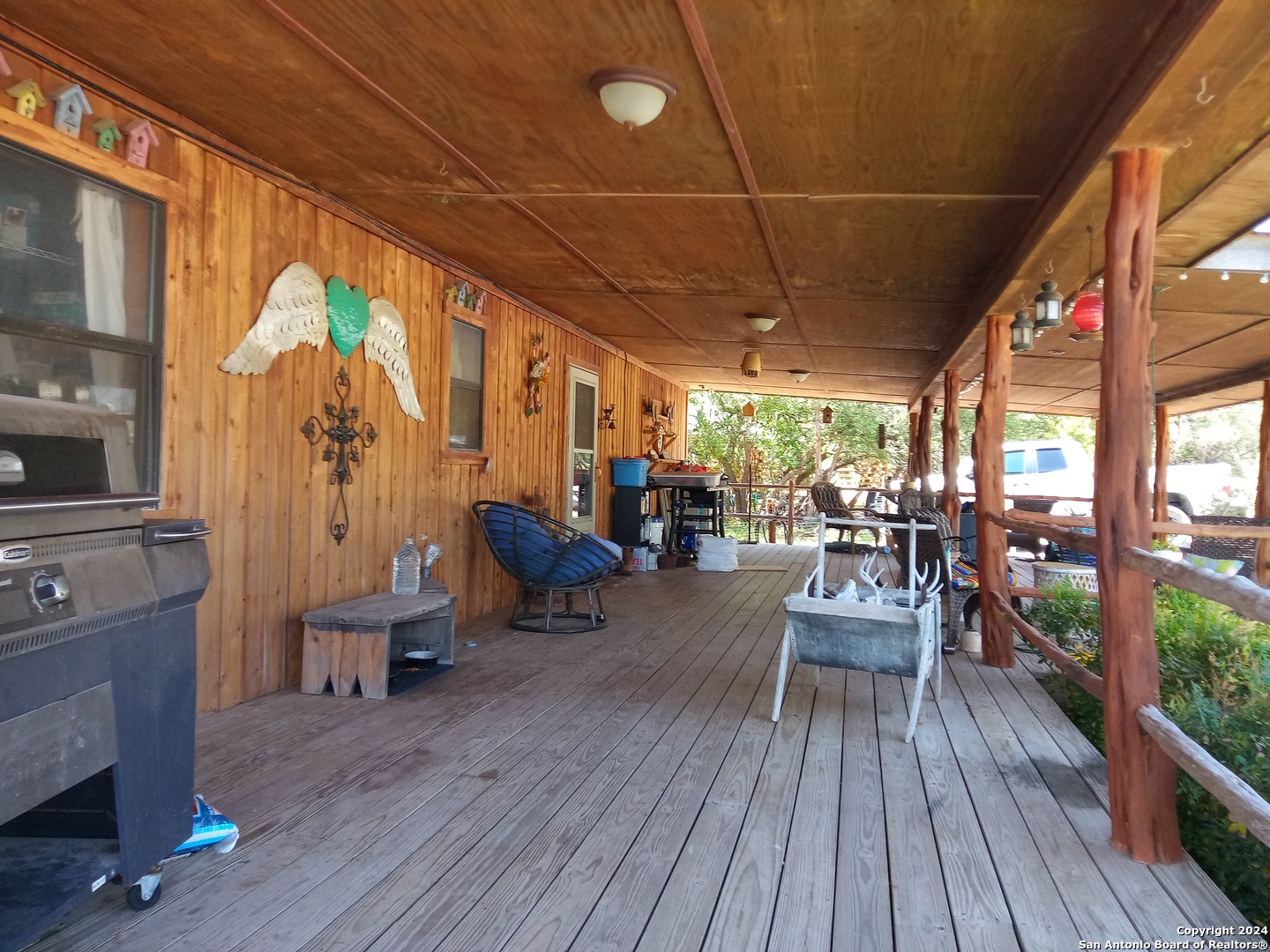902 Mariposa Ave
