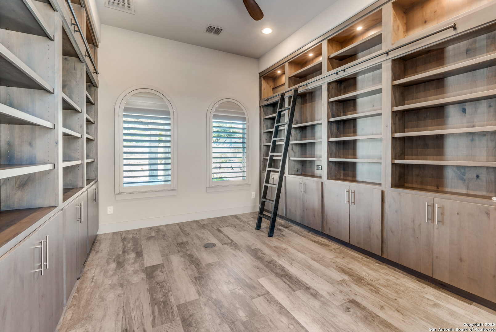 10423 Kendall Canyon