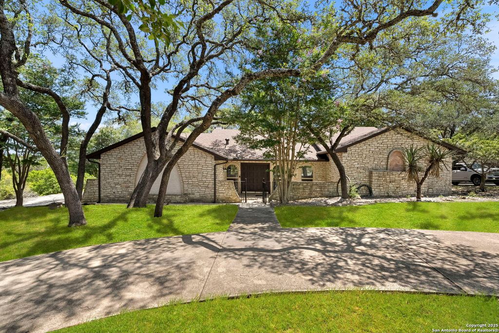 Photo of 25615 Dull Knife Trl, San Antonio, TX 78255 (MLS # 1877309)