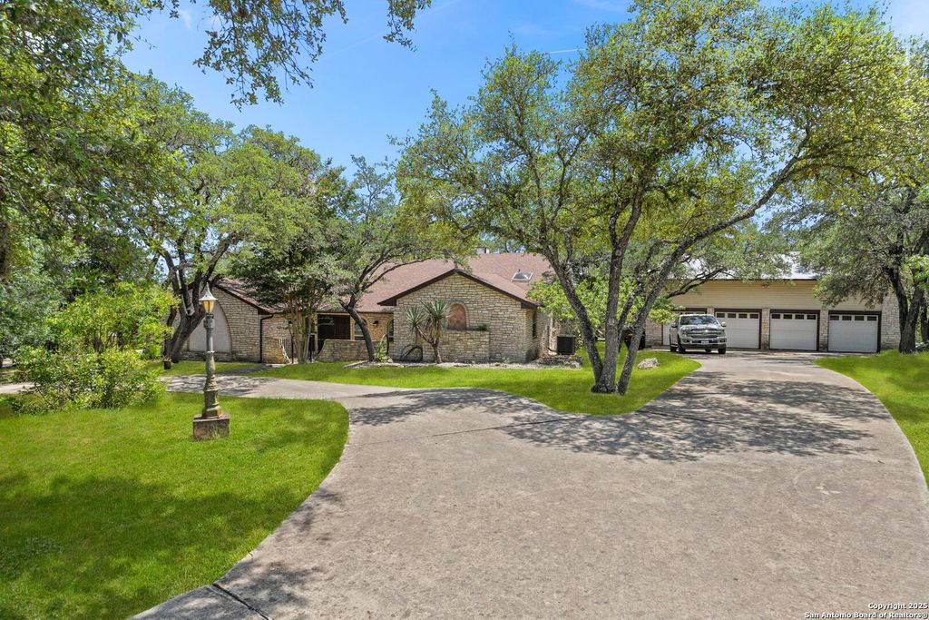 Photo of 25615 Dull Knife Trl, San Antonio, TX 78255 (MLS # 1877309)