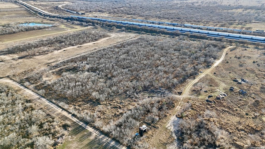 Photo of 569 Gutierrez Ln, Floresville, TX 78114 (MLS # 1944598)