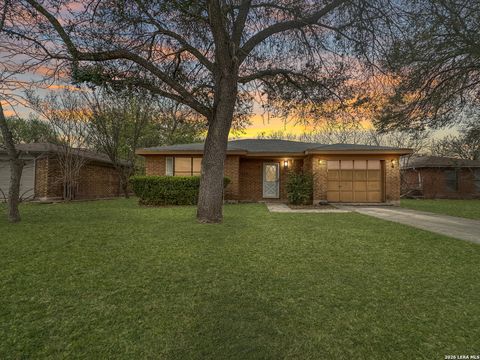 Photo of 116 Apache Circle, Cibolo, TX 78108 (MLS # 1950042)