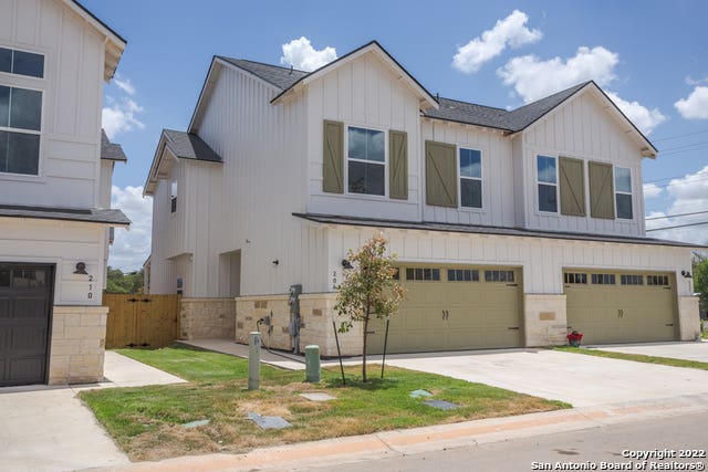 Photo of 206 Topaz 1502 #1502, New Braunfels, TX 78130 (MLS # 1969698)