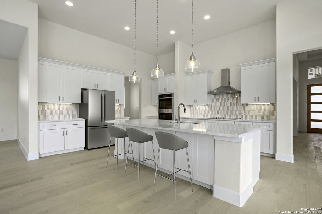 Photo of 29526 KEARNEY RIDGE, Fair Oaks Ranch, TX 78015 (MLS # 1845429)