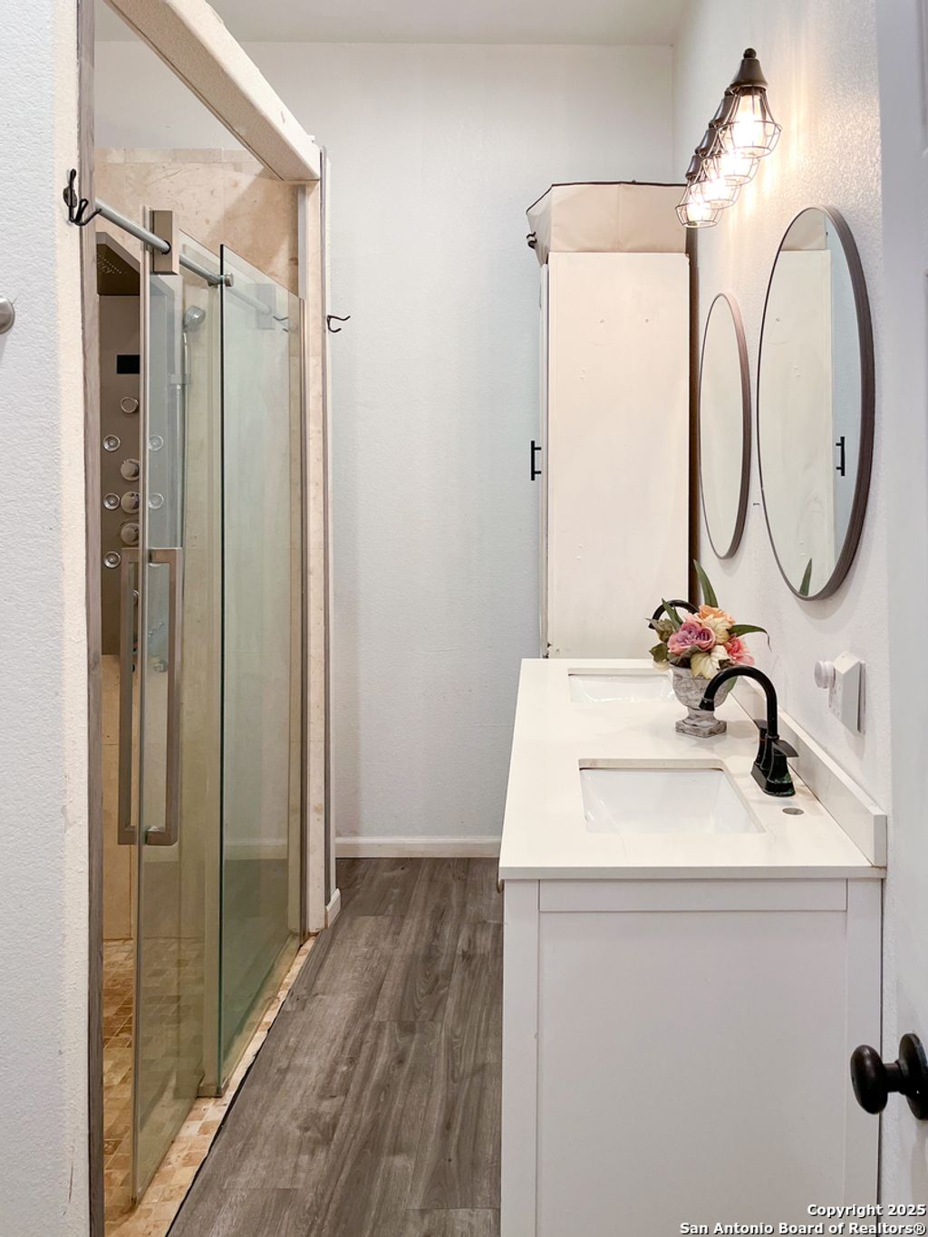 Photo of 120 TOWN VIEW LN, Canyon Lake, TX 78133 (MLS # 1914977)