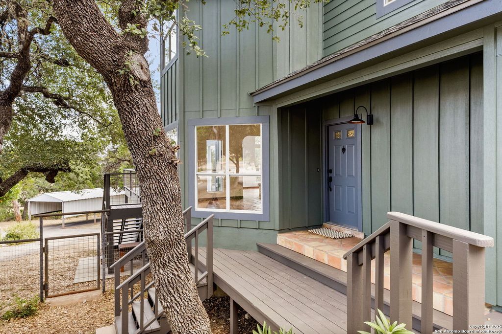 Photo of 1815 Lakeside, Canyon Lake, TX 78133 (MLS # 1918318)