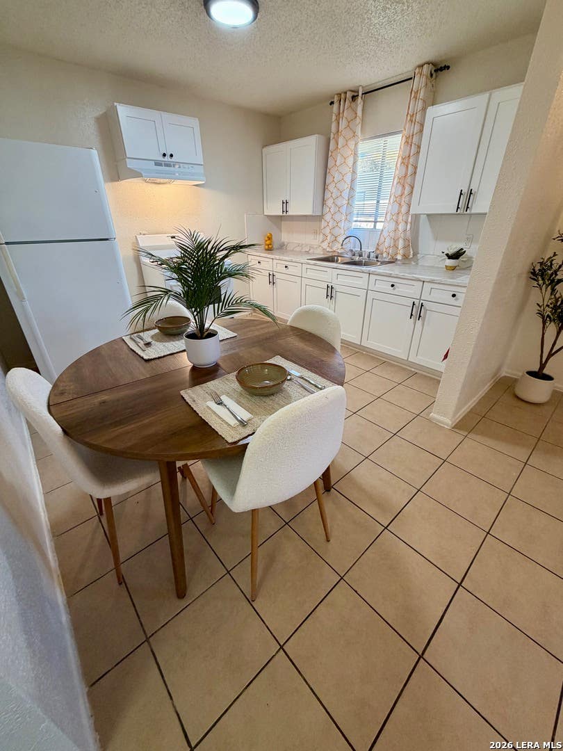 Photo of 144 W Villaret Blvd 108 #108, San Antonio, TX 78221 (MLS # 2011153)
