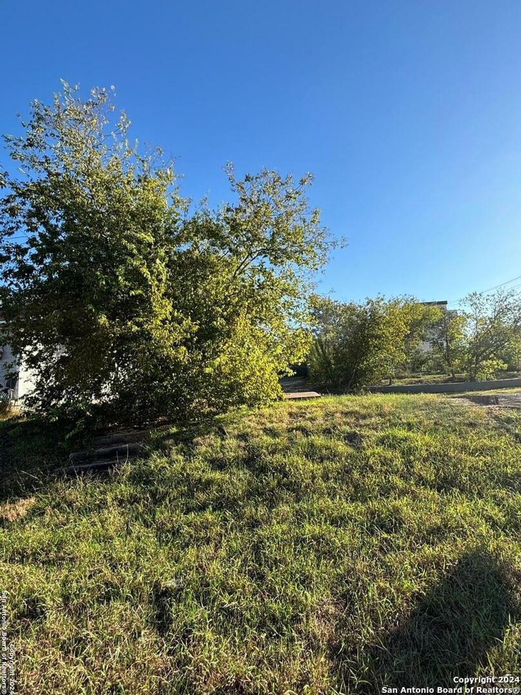 Photo of 2606 E Commerce St, San Antonio, TX 78203 (MLS # 1866382)