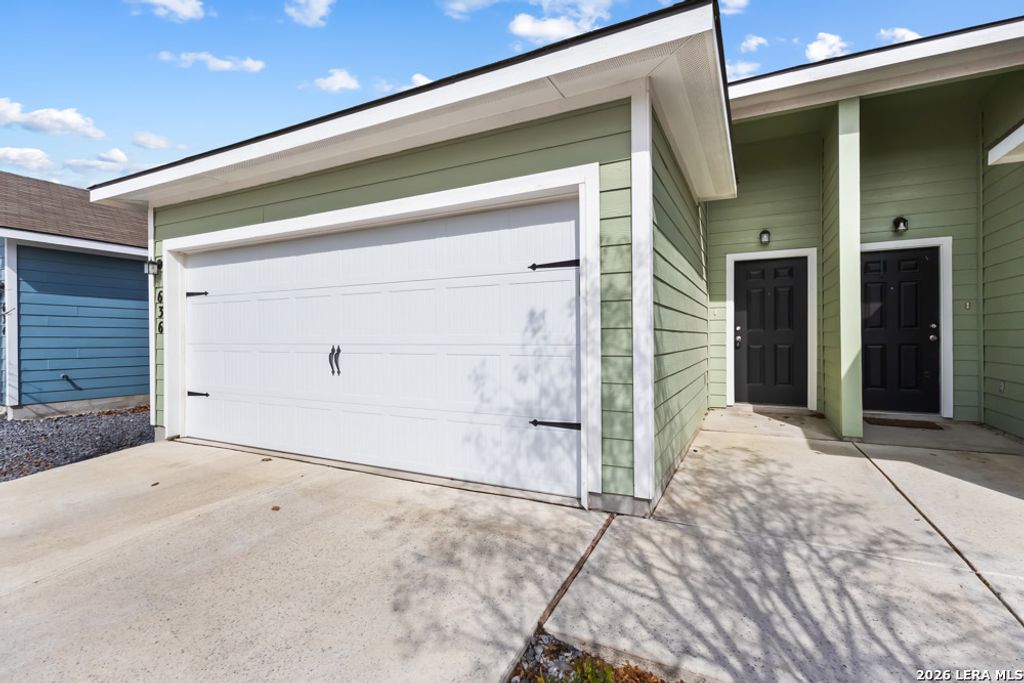 Photo of 636 Heathers Way, Seguin, TX 78155 (MLS # 1940537)