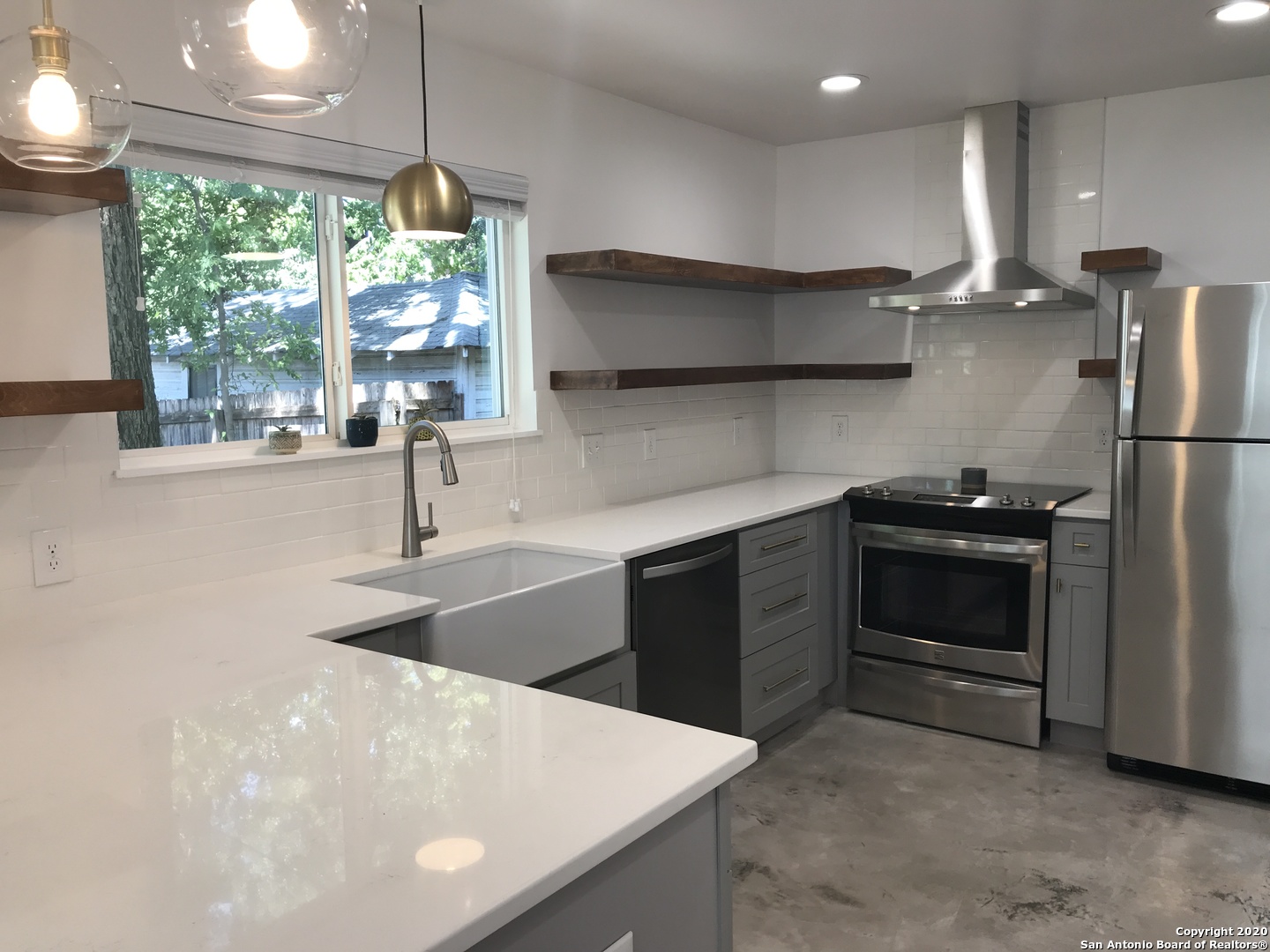 423 W Woodlawn Ave. 5