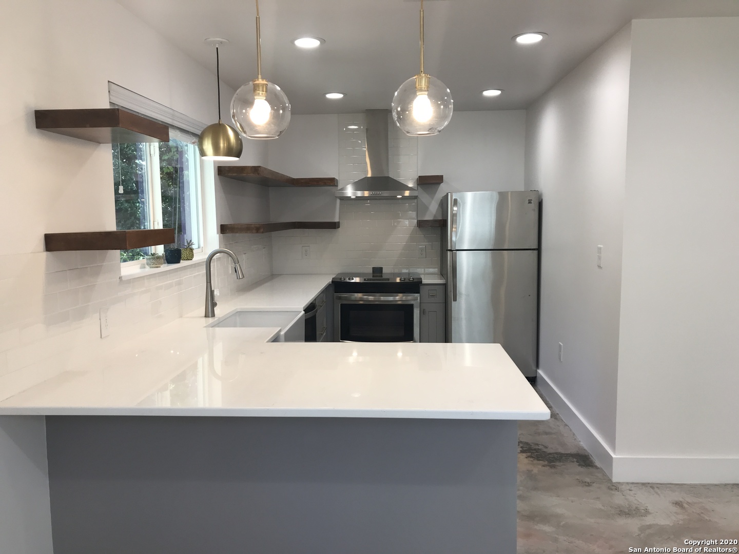 423 W Woodlawn Ave. 5