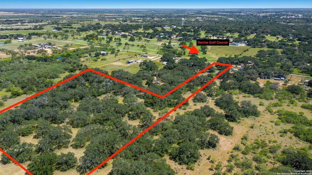 Photo of 669 County Road 768, Devine, TX 78016 (MLS # 1888781)