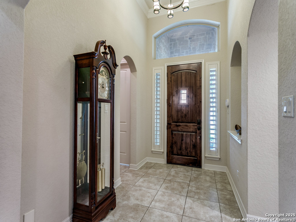 2502 Dunmore Hill