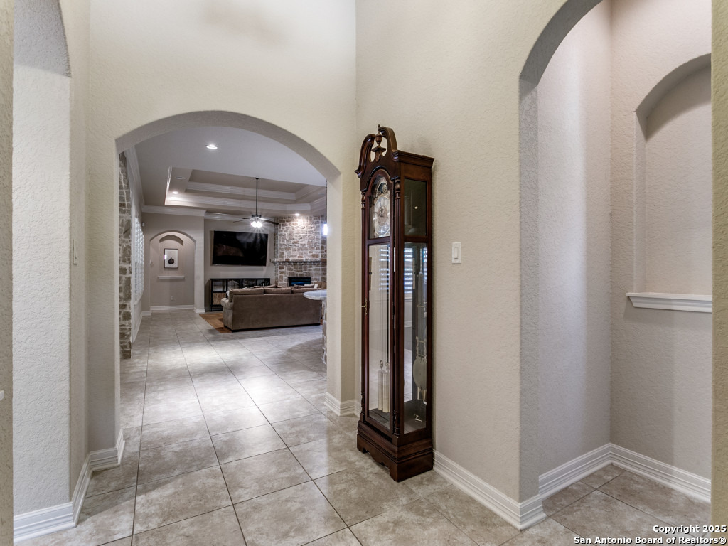2502 Dunmore Hill