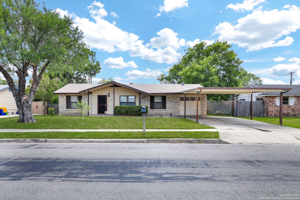 Photo of 166 Meadow Trail, San Antonio, TX 78227 (MLS # 1910820)