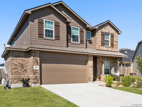 9203 AVONDALE PARK Converse TX 78109
