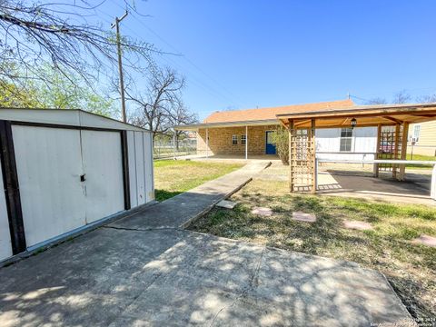 A home in Uvalde