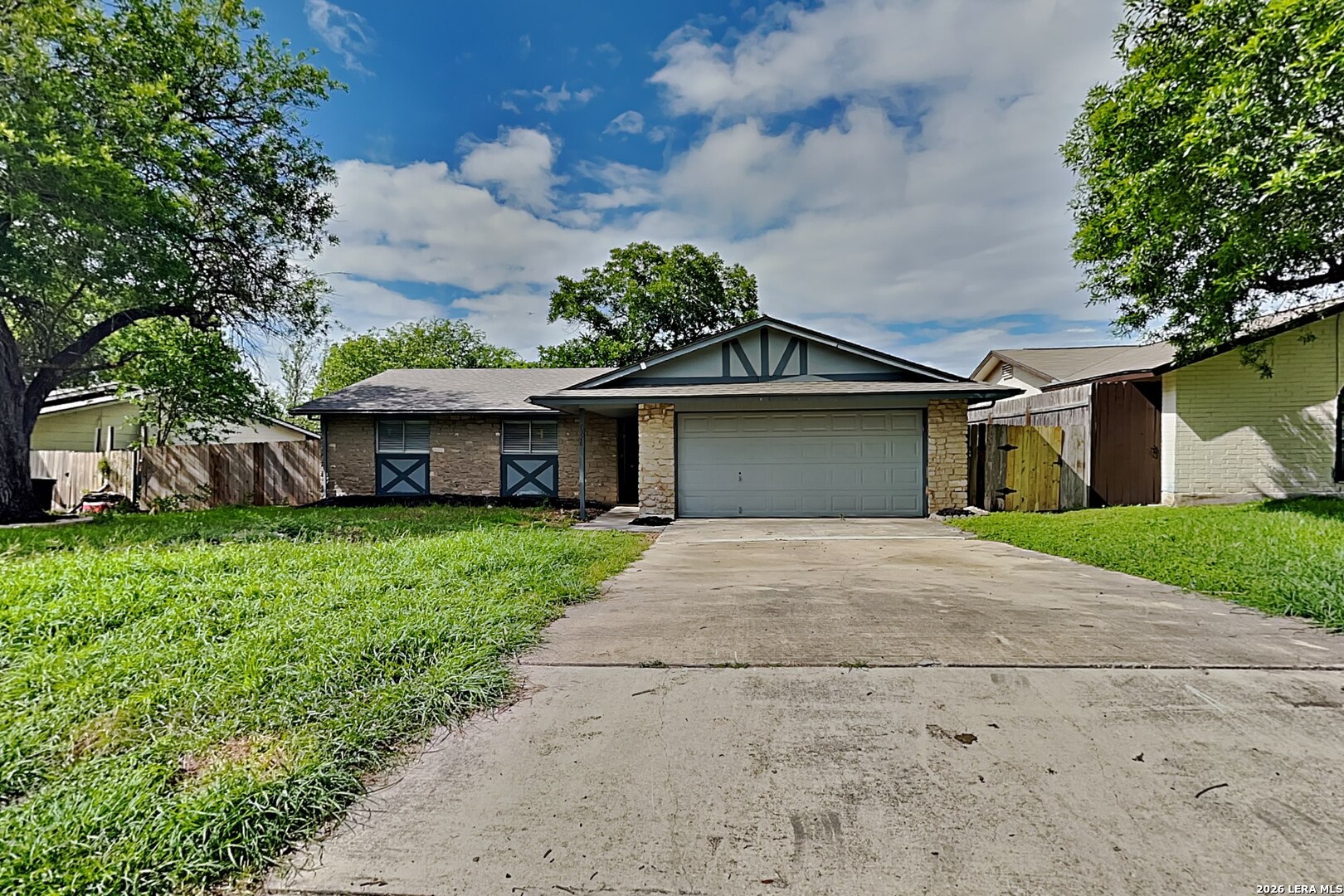 Photo 1 of 16 — 7326 GLEN TRL, San Antonio, TX 78239