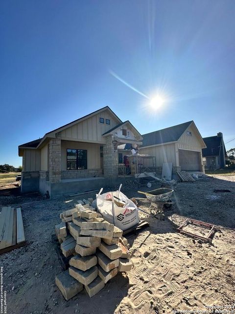 A home in Bandera