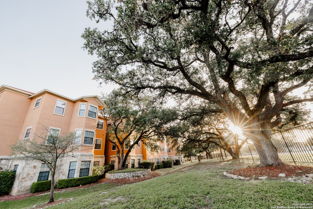 Photo of 6160 ECKHERT RD APT 1711 #APT 1711, San Antonio, TX 78240 (MLS # 1971975)