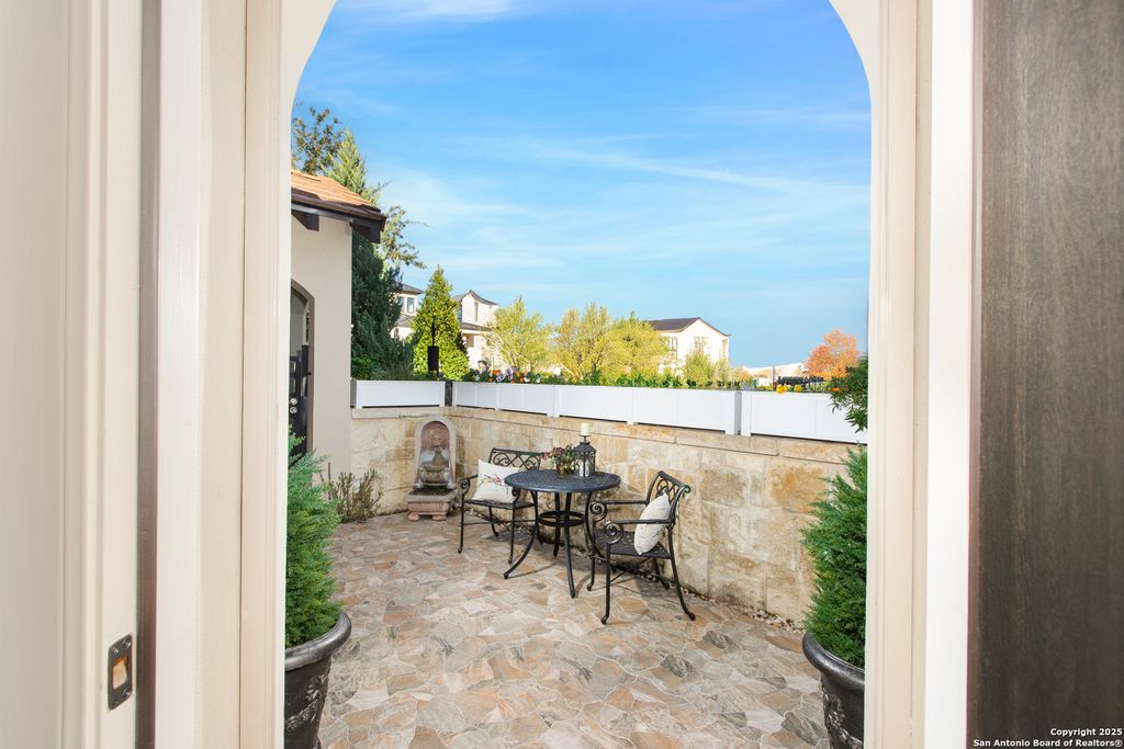 Photo of 10 Denbury Gln, San Antonio, TX 78257 (MLS # 1929501)