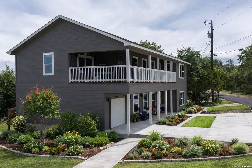 Photo of 624 Highland, Canyon Lake, TX 78133 (MLS # 1941665)