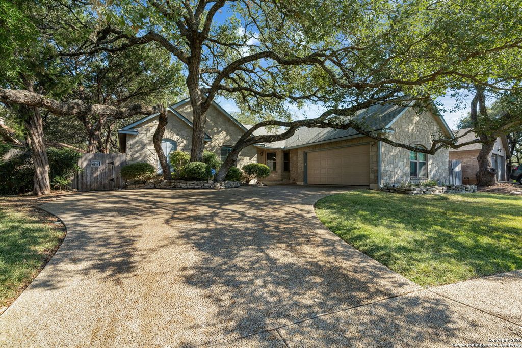 Photo of 11307 Woodridge Forest, San Antonio, TX 78249 (MLS # 1916151)