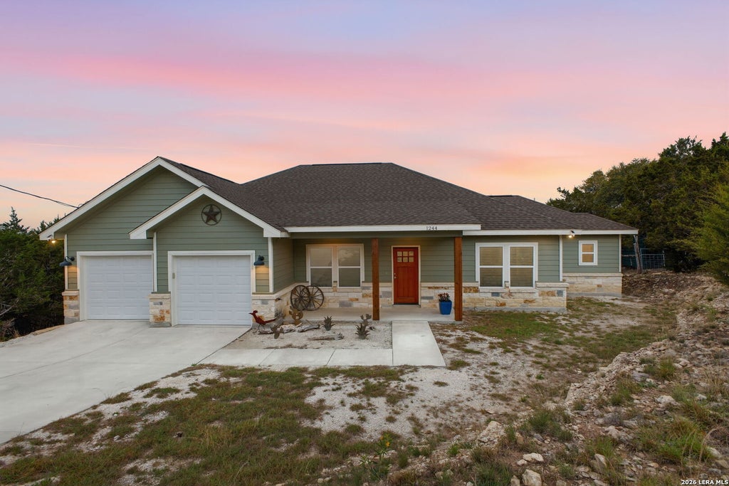 Photo of 1244 Lasso, Canyon Lake, TX 78133 (MLS # 1952764)