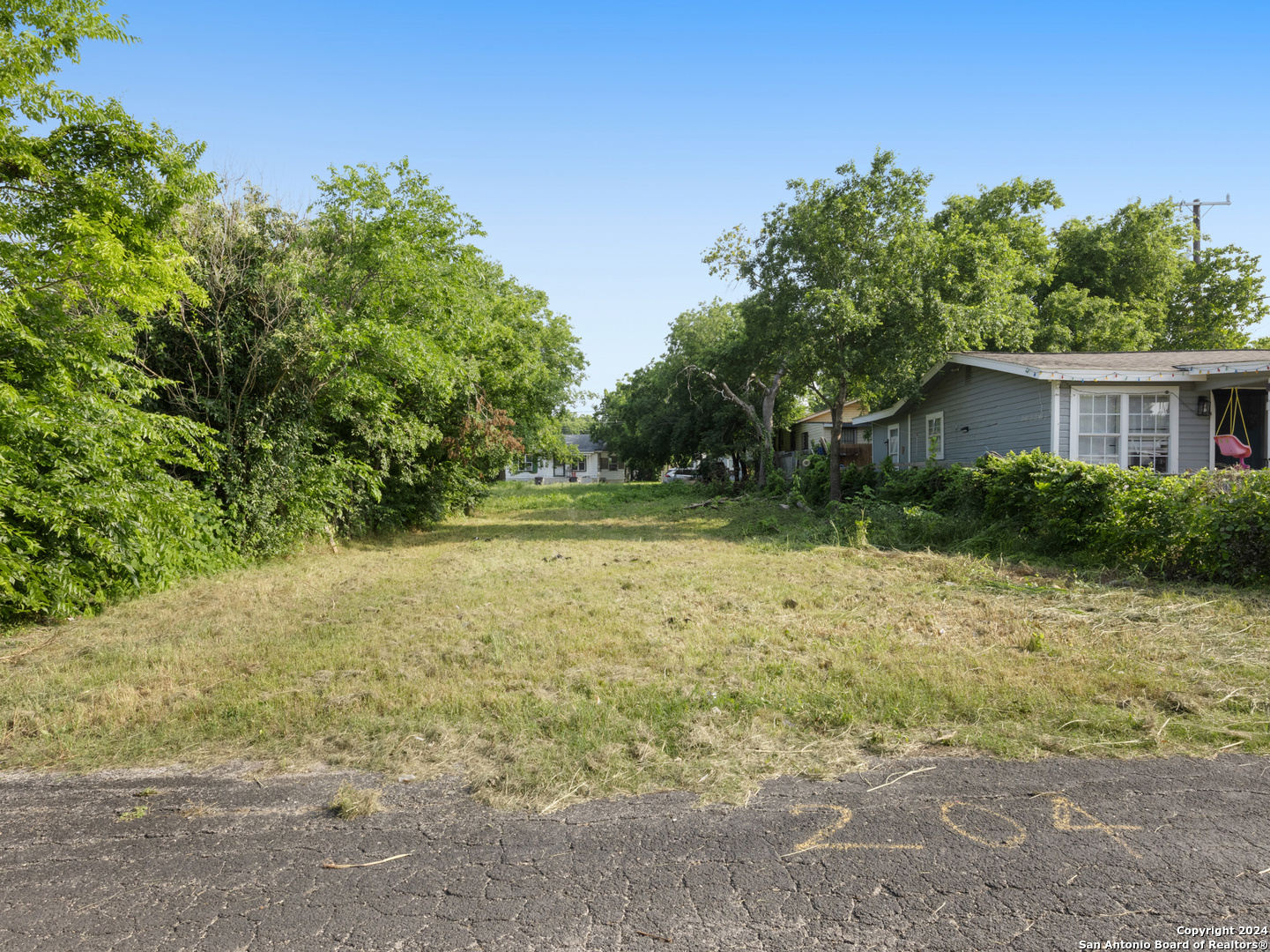 Photo 1 of 15 — 204 ORPHAN, San Antonio, TX 78202