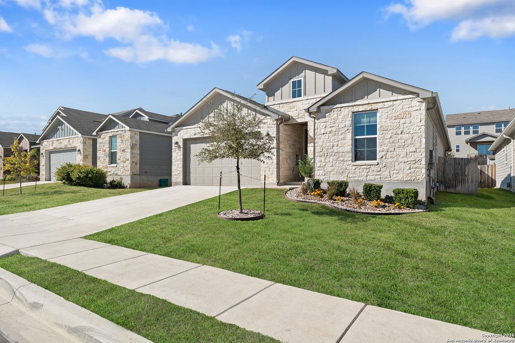 Photo of 7105 Walkers Loop, San Antonio, TX 78233 (MLS # 1934636)