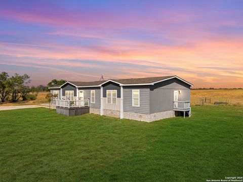 777 County Road 777 Devine TX 78016