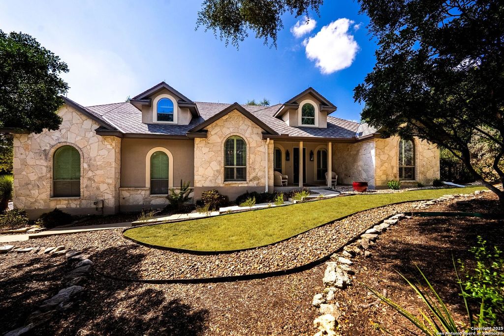 Photo of 15921 Reyes Rdg, Helotes, TX 78023 (MLS # 1917998)