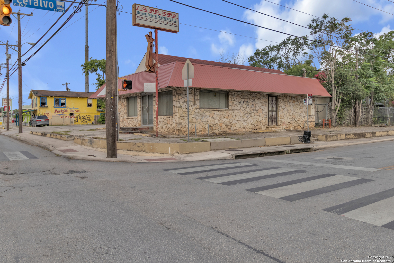 601 CUPPLES RD